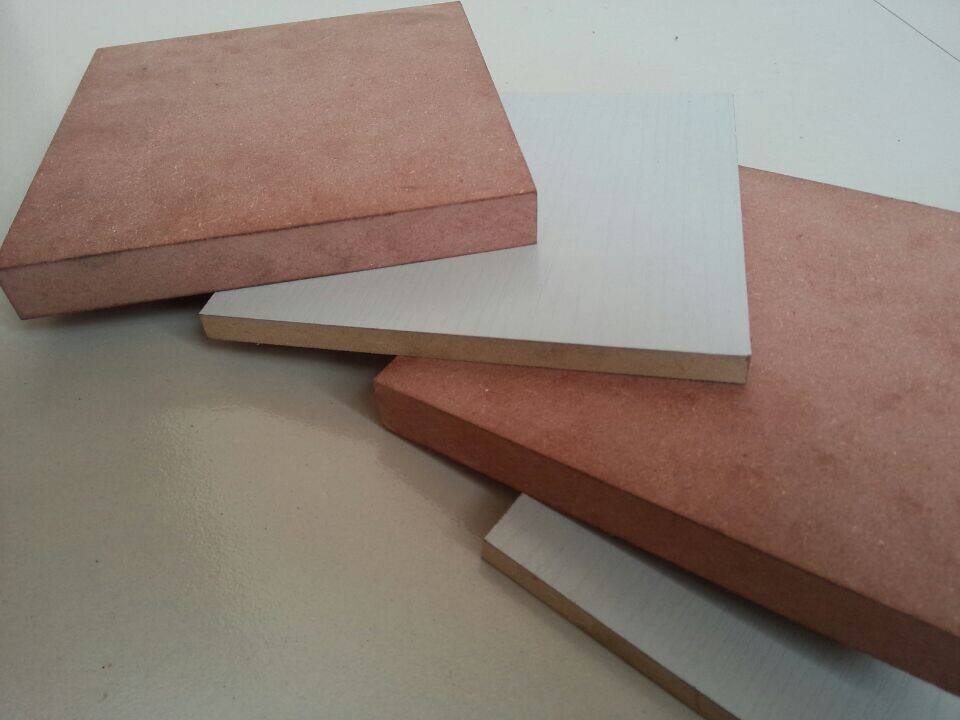 实木颗粒板和密度板的区别
