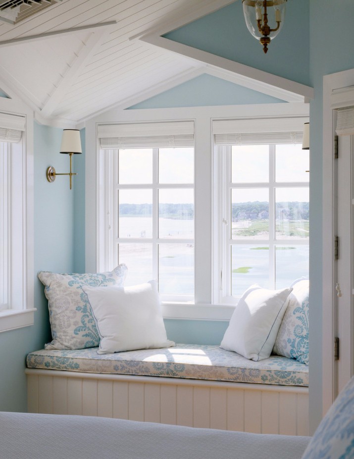白色和湖蓝色的优雅飘窗装修效果图