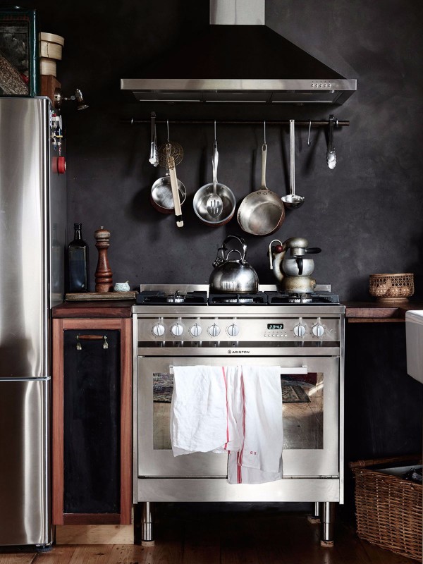 不锈钢厨房橱柜灶具装修效果图